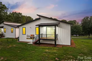 27 Klimovych Rd, Hendersonville, NC 28792 - Photo 3