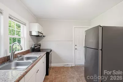 307 Clay Street, Belmont, NC 28012 - Photo 9