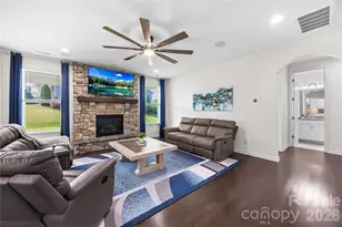 1065 Harbor Bay Dr, Fort Mill, SC 29707 - Photo 9