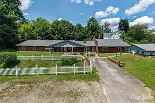 84 Chestnut Park Dr, Waynesville, NC 28786 - Photo 1