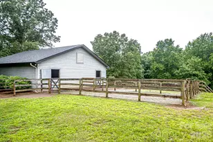 711 Meadow Crest Rd, Tryon, NC 28782 - Photo 9