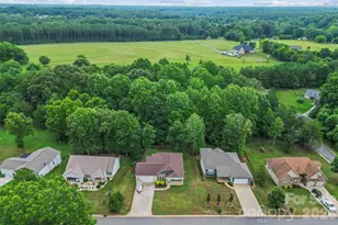 1640 Farmington Hills Dr, Conover, NC 28613 - Photo 29