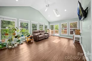 112 Wedgewood Dr, Morganton, NC 28655 - Photo 5