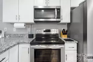 2675 Elmin St, Charlotte, NC 28208 - Photo 9