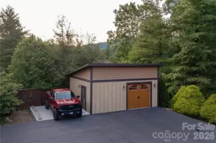 345 Prospect Dr, Burnsville, NC 28714 - Photo 47