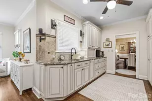 1005 Windsor Dr, Asheville, NC 28803 - Photo 13