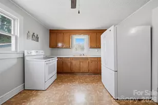 592 Main St, Hudson, NC 28638 - Photo 9