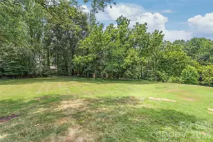 8410 Cricket Lake Dr, Charlotte, NC 28277 - Photo 3