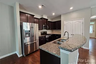 3233 Yarmouth Ln, Gastonia, NC 28056 - Photo 3