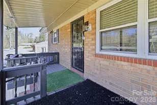 2410 Juniper Dr, Charlotte, NC 28269 - Photo 3
