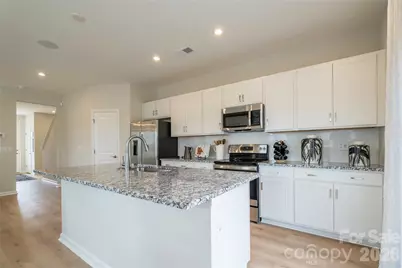 6041 Longar Lane, Charlotte, NC 28269 - Photo 7