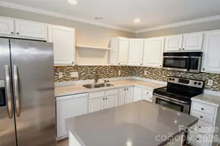 15469 Asterwind Ct, Charlotte, NC 28277 - Photo 3