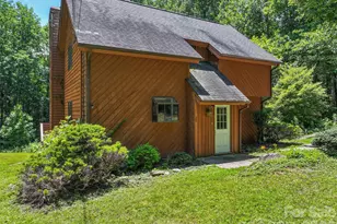 25 Little Creek Ln, Maggie Valley, NC 28751 - Photo 3