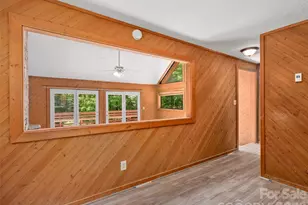 25 Little Creek Ln, Maggie Valley, NC 28751 - Photo 11