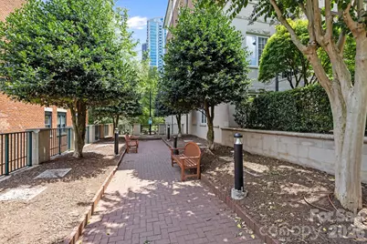 300 W 5th Street, Charlotte, NC 28202 - Photo 27