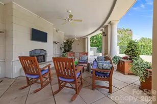300 W 5th St, Charlotte, NC 28202 - Photo 29