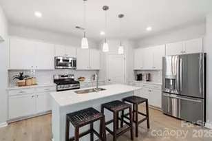 1404 Bansal Dr, Charlotte, NC 28215 - Photo 7