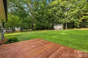 446 Heritage Cir, Taylorsville, NC 28681 - Photo 9