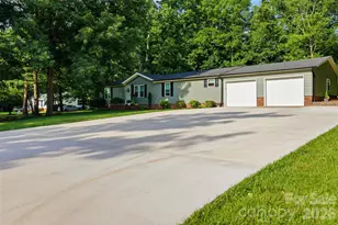 446 Heritage Cir, Taylorsville, NC 28681 - Photo 5
