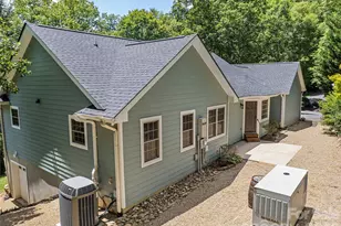 4 Leisure Wood Dr, Canton, NC 28716 - Photo 5