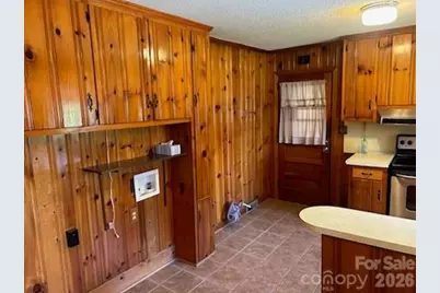 1164 Leigh Circle #11, Charlotte, NC 28216 - Photo 5