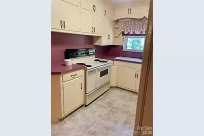 1099 Amherst Road, Morganton, NC 28655 - Photo 15