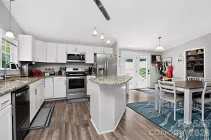 602 Timberwood Dr, Fort Mill, SC 29708 - Photo 5