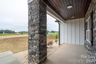 1007 Harrogate Dr, Bessemer City, NC 28016 - Photo 7