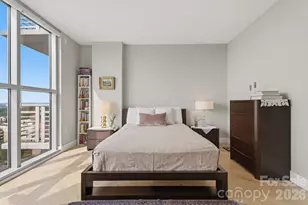 333 W Trade St, Charlotte, NC 28202 - Photo 9