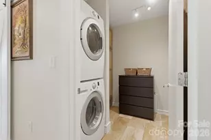 333 W Trade St, Charlotte, NC 28202 - Photo 13