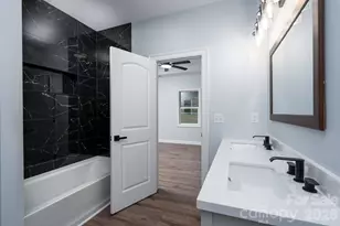 3916 E Maiden Rd, Maiden, NC 28650 - Photo 29