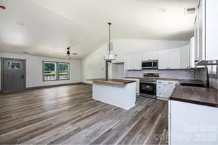 2059 Bailey Dr, Hickory, NC 28601 - Photo 5