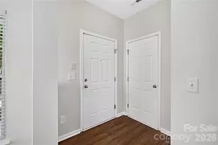4711 Craigmoss Ln, Charlotte, NC 28278 - Photo 7