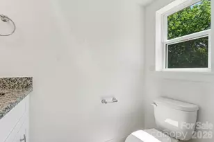 706 N 9th St, Bessemer City, NC 28016 - Photo 11