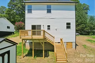 706 N 9th St, Bessemer City, NC 28016 - Photo 25