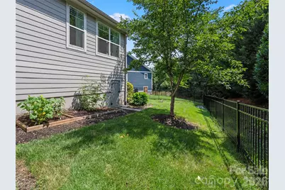 76 S Anvil Avenue, Hendersonville, NC 28792 - Photo 31