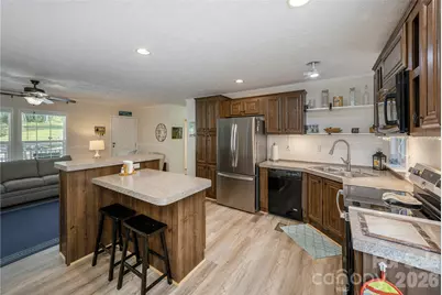 32 Beechwood Lakes Drive, Hendersonville, NC 28792 - Photo 7
