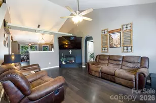 1507 Meadow Glen Ln, Rock Hill, SC 29730 - Photo 9