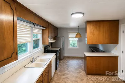 2337 W Nc 10 Highway, Newton, NC 28658 - Photo 3