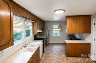 2337 W Nc 10 Hwy, Newton, NC 28658 - Photo 3