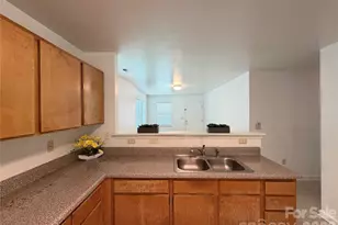 3125 Amay James Ave, Charlotte, NC 28208 - Photo 11