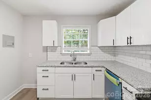 2121 Longleaf Dr, Charlotte, NC 28210 - Photo 5