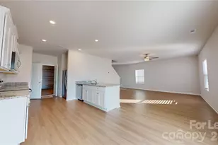 2118 Transatlantic Ave, Charlotte, NC 28215 - Photo 7