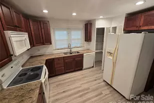 1108 2nd St SE, Conover, NC 28613 - Photo 7