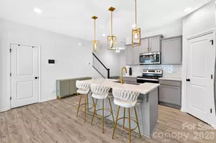 11012 Pagebrook Ln, Charlotte, NC 28214 - Photo 11
