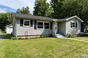 363 Killian St, Waynesville, NC 28786 - Photo 3