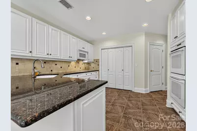 5719 Ballinard Lane, Charlotte, NC 28277 - Photo 7