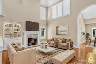 5719 Ballinard Ln, Charlotte, NC 28277 - Photo 3