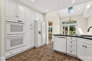 5719 Ballinard Ln, Charlotte, NC 28277 - Photo 9
