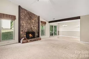 243 Vista Grande Cir, Charlotte, NC 28226 - Photo 5